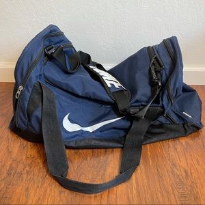 Large Nike Brasília Duffel Bag